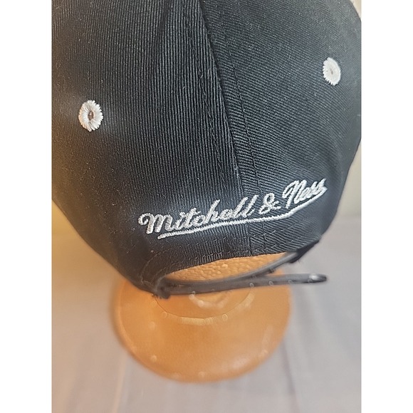 Vintage Style Oakland Raiders Mitchell & Ness Snapback Hat - Picture 6 of 9